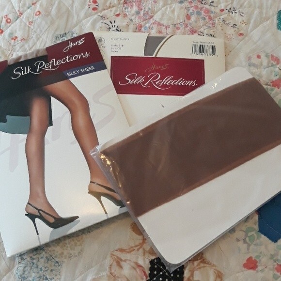 HANES LOT OF 3 SILK REFLECTIONS STOCKINGS - Picture 2 of 8